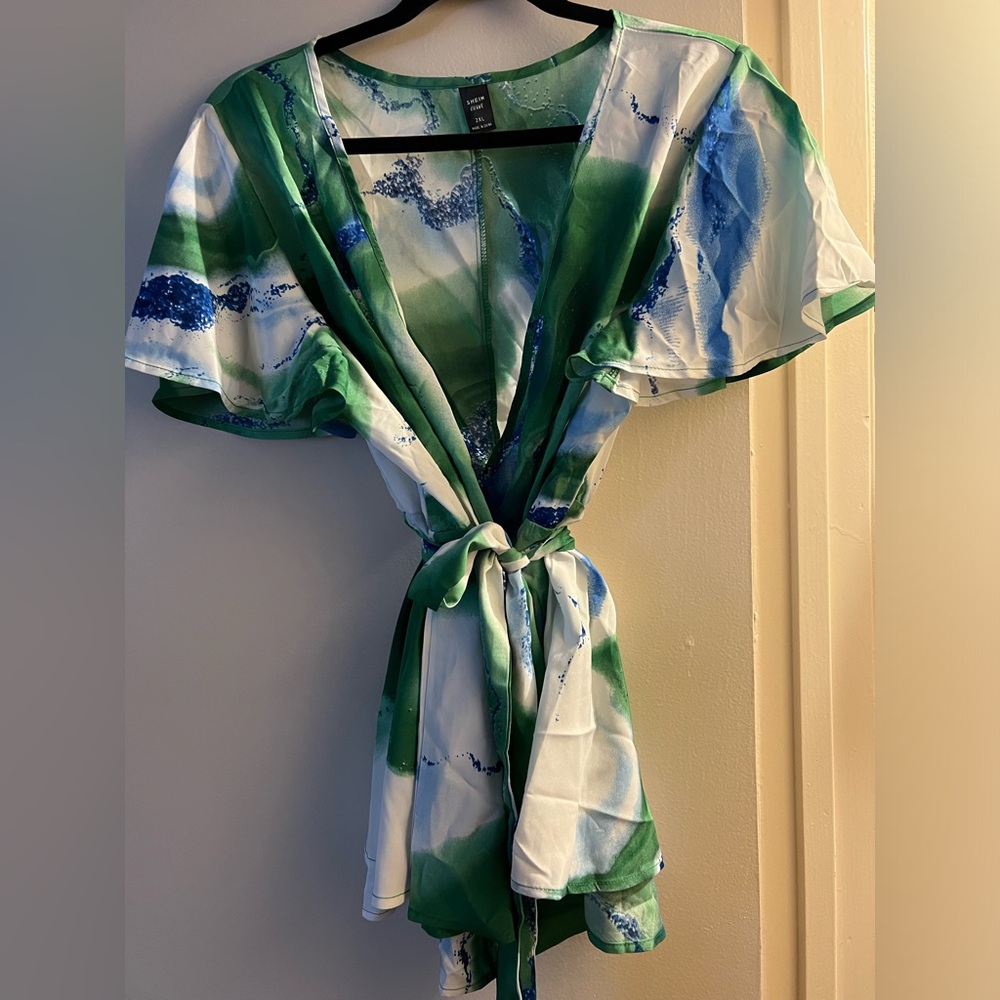 Work blouse with tie